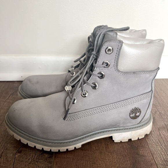 Timberland Shoes - Timberland womens AF 6 Inch A5259 Premium Leather Mono Grey Lace Up Boots sz 7.5